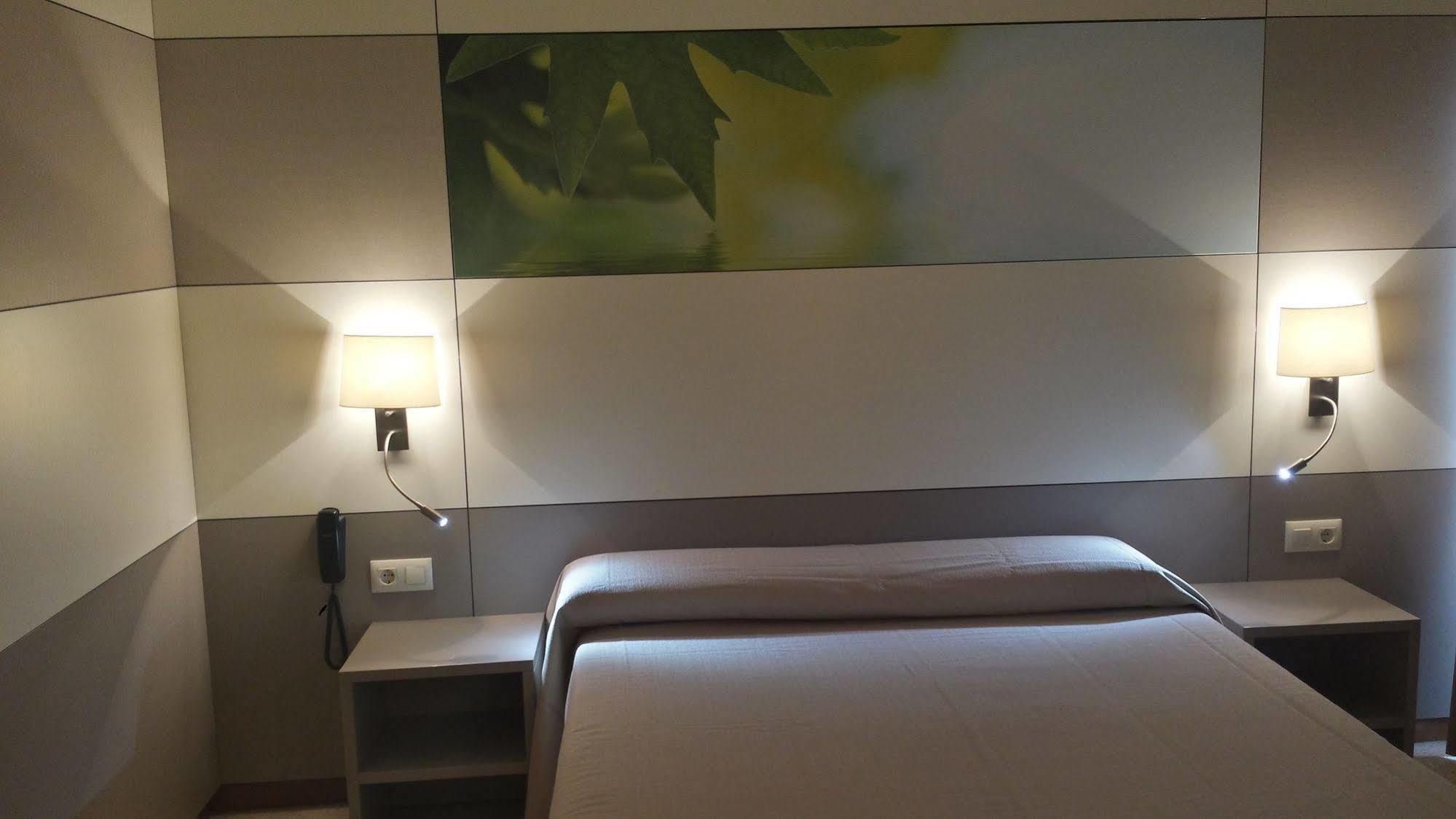 Hotel Sabiote ปิเนดาเดมาร์ ภายนอก รูปภาพ