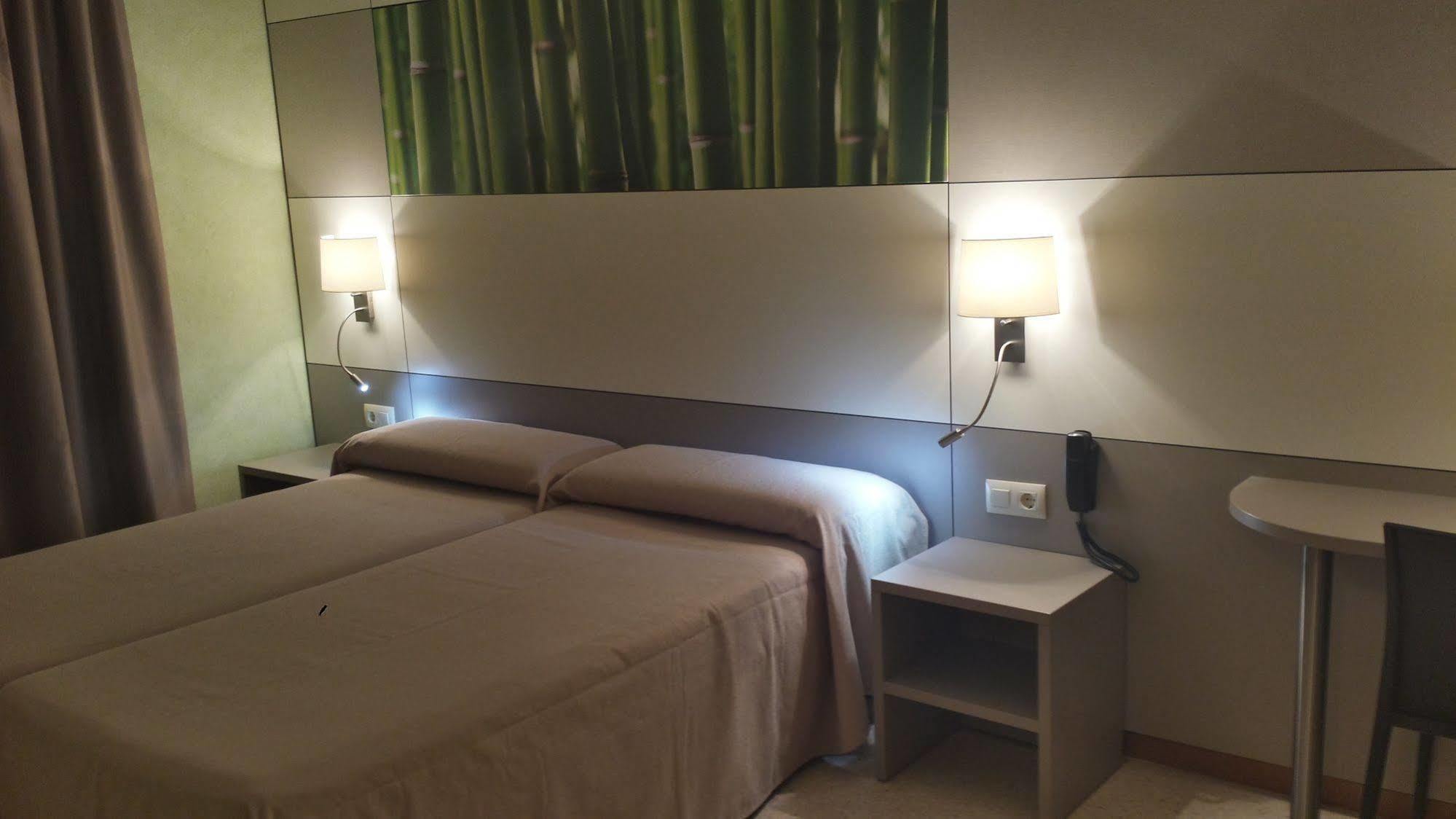 Hotel Sabiote ปิเนดาเดมาร์ ภายนอก รูปภาพ
