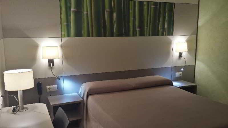 Hotel Sabiote ปิเนดาเดมาร์ ภายนอก รูปภาพ